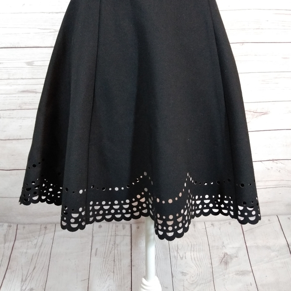 Elizabeth and James dress sleeveless laser cut - Picture 4 of 12